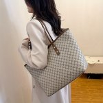 Chic Vintage Letter Print Tote Bag For Women - Spacious Faux Leather Handbag With Comfortable Shoulder Strap Durable & Stylish F