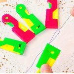 Automatic Needle Threader Multifunctional Sewing Tool Quick Thread Guide Mixed Colors Ideal For Sewing & Knitting Projects Easy