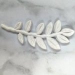 JP739 White Resin Pecan Leaf