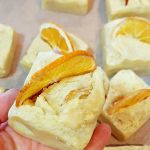 Agrumes Pompom Exfoliating Soap
