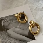 Silvery Needle Exaggerated Baroque Metal Texture Large Square Circle Earrings New Design Feeling Matte Golden Stud Earrings Hall