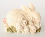 Mommy Bunny With 3 Babies – 14X22X16CM
