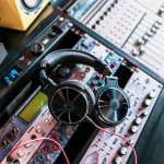 Pro 10 Professional Wired Over Ear Dj And Studio Monitoring Headphones - Bk