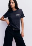 T-Shirt With A Motif - Grey Multi