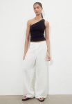 One-shoulder Top - Black