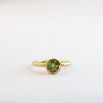 Round Large - Peridot - Small