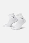 Nike Everyday Training Ankle Socks - White & Black