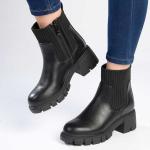 Madison Foster Ankle Boot - Black - 9