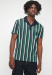 FILA Noah Golfer Aop - Rain Forest