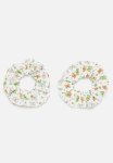 PoP Candy 2 Pack Floral Scrunchie Set - White