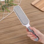 1PC Pet Hair Remover Reusable Laundry Hair Removal Brush Manual Pet Hair Remover Static Electricity Removal Brush Suitable For C