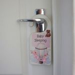 Baby Sleeping" "baba Slaap" Door Hangers - Bears & Balloons English