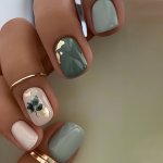 Short Squoval Press-on Nails Set Green & Neutral Tones With Glitter Plant Pattern Glossy Finish Artificial Nail Kit Easy Applica