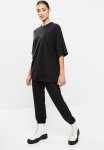Missguided Petite T-Shirt Jogger Co-ord Set - Black
