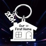 2024 New Home Keychain 1PC Stainless Steel House Pendant Key Ring Heartwarming Housewarming Gift For New Homeowners Essential Mo