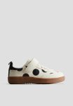 Trainers - White