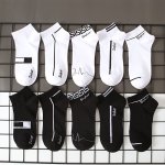 10 Pairs Of Men's Trendy Simple Low Cut Ankle Socks Anti Odor & Sweat Absorption Breathable Socks For All Seasons Wearing