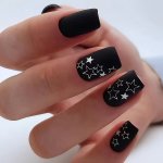 24PCS Matte Black Starry Design Square Shaped Press-on Nail Set Suitable For Women Beach Fake Nails