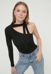 Shoulder Detailed Knitted Blouse - Black
