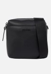 Calvin Klein Clean Essential Cube Reporter - Ck Black