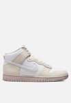 Nike Dunk High Retro Emb