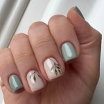 24 Pcs Glossy Short Square Press On Nails Pinkish And Green False Nails With Leaf Pattern Reusable Acrylic Fake Nails