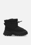PoP Candy Padded Boots - Black