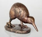 Bronze Finish Kiwi On Stand – 13X18X8CM