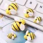30PCS Simulated Cute Little Bee Statue Resin Crafts Micro Landscape Decoration Yellow Small Resin Decoration Candy Bee Cake Deco