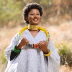 High Bulk Jacquard Wrap - Ndebele Silver Grey white - 122 X 167 Cm