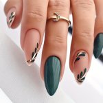 24PCS Glossy Medium Almond Fake Nails Green Leaves And Golden Line With Design Press On Nails Fresh False Nails For Women Girls