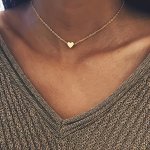 Vintage Heart-shaped Pendant Necklace Delicate Women's Alloy Collarbone Chain Versatile Accessory For All Seasons