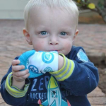 4AKID Teething-mitten-assorted-colours