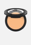 Catrice 18H HD Matte Powder Foundation 040W