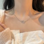 1PC Heart Shape Pendant Necklace Inlaid Rhinestones Classic Simple Style Alloy Necklace Elegant Jewelry Gift For Women Daily Par