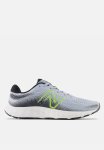New Balance 520 V8