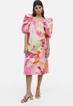 Puff-sleeved Dress - Pink Leaf-patterned