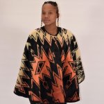 Wearing Cape - Sierra Black terracota - 160 X 160 Cm