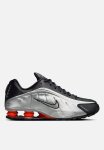 Nike Shox R4