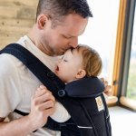 Breeze Black Ergobaby Carrier