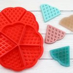 1PC Silicone 5-GRID Heart Pattern Waffle Mold Flower Pattern Muffin Mold Baking Tool Silicone Mold