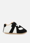 PoP Candy Lace Velcro Sneakers - Black & White