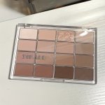 16-SHADE Eyeshadow Palette - Matte & Shimmer Finishes Long-lasting Earth Tones For Everyday Glam