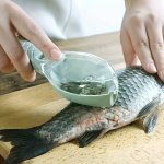 1PC Fish Scale Scraper Household Fish Scale Remover Fish Scale Box With Storage Convenient And Easy To Wash Scraper Kitchen Tool