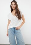 V-neck Relaxed Knit T-Shirt - White