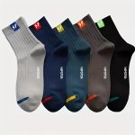 5 Pairs Of Men's Solid Crew Socks Breathable Comfy Soft Casual Simple Style Socks All Seasons Wearing