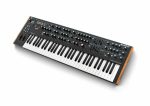Novation Summit Two-part 16-VOICE 61 Key Polyphonic Synthesizer
