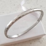Bell A Bangle Stainless Steel Clip Open Hinge Bangle Inside Diameter 5.5CM