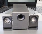 Logitech Z211 Compact 2.1 Multimedia Speaker System