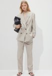 Slim Trousers - Beige